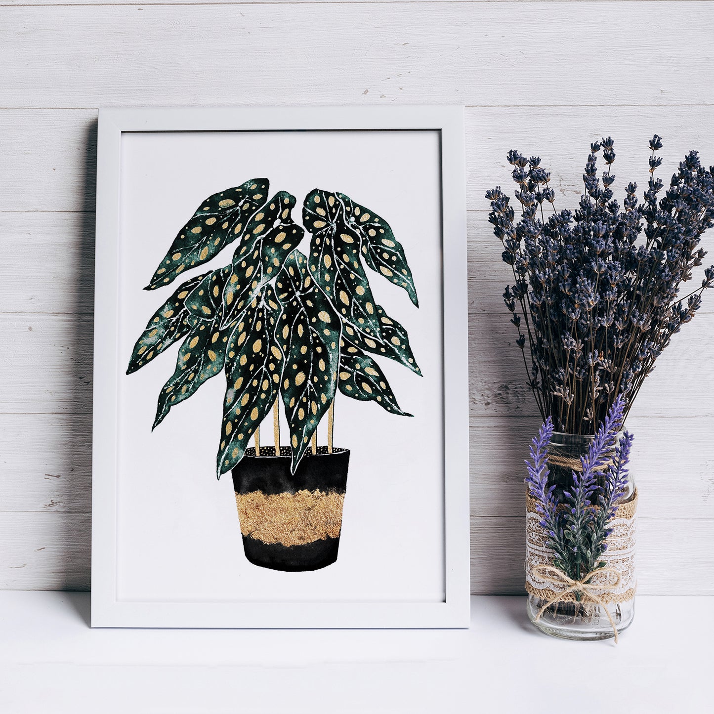 Affiche de plante Chaîne de coeurs, illustration botanique noir et or