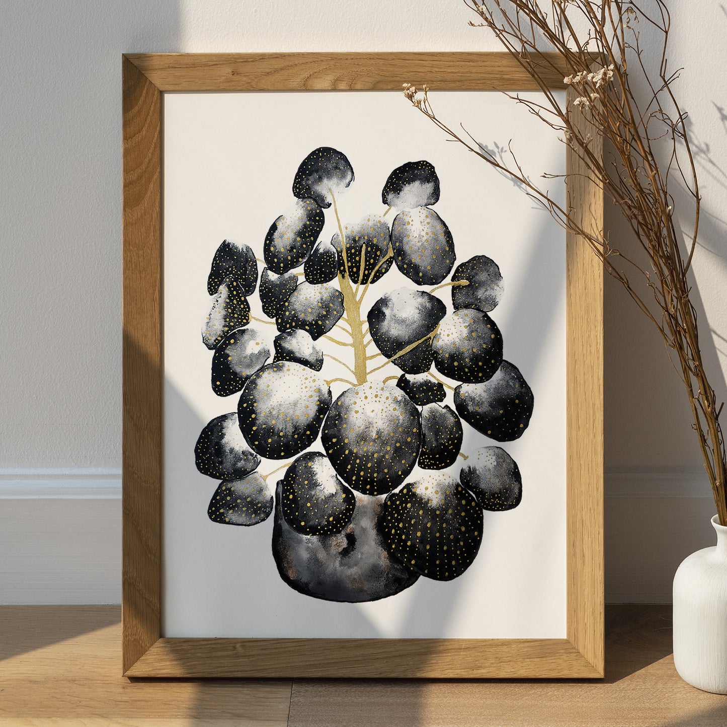 Affiche de plante Pilea, illustration botanique noir et or